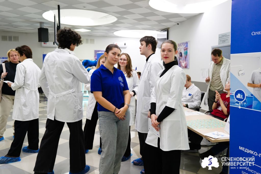 دليل إرشادي خطوة بخطوة للتقديم إلى جامعة سيتشينوفلطلاب عمان والبحرين والكويت